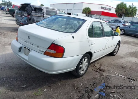 1999 Nissan Altima Gle/Gxe/Se/Se-L/Xe z USA, uszkodzony, nr VIN 1N4DL01DXXC180838